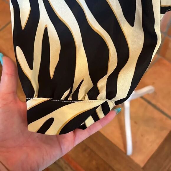 Marc New York Mixed Media Animal Print Blouse, size L - Picture 5 of 9